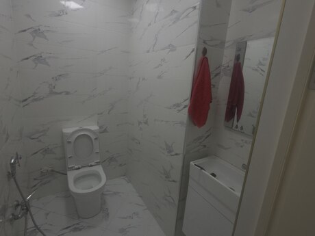 2 otaqlı yeni tikili - İnşaatçılar m. - 70 m²