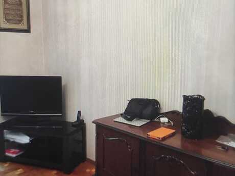 4 otaqlı köhnə tikili - Nəsimi r. - 100 m²