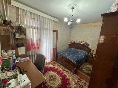 3 otaqlı köhnə tikili - Azadlıq Prospekti m. - 70 m²