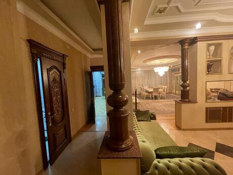 4 otaqlı yeni tikili - 8 Noyabr m. - 220 m²
