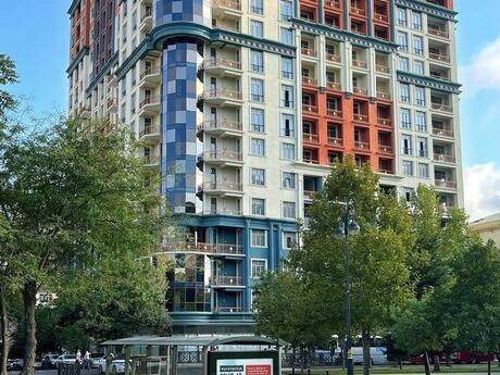 4 otaqlı yeni tikili - Nəsimi r. - 180.6 m²