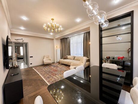 4-комн. новостройка - м. 28 мая - 174 м²