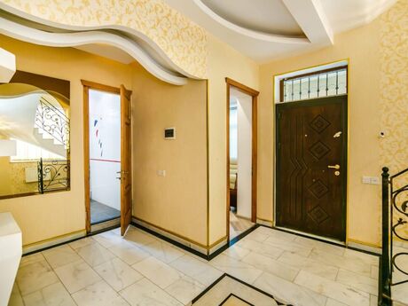 6 otaqlı həyət evi/bağ evi - Nərimanov r. - 520 m²
