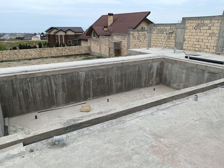 8 otaqlı həyət evi/bağ evi - Novxanı q. - 264 m²