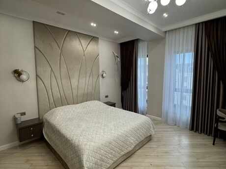3 otaqlı yeni tikili - Səbail r. - 140 m²