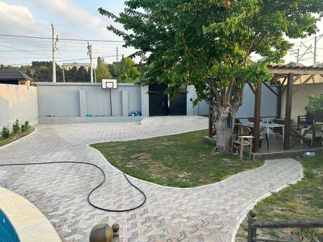 3 otaqlı həyət evi/bağ evi - Novxanı q. - 100 m²