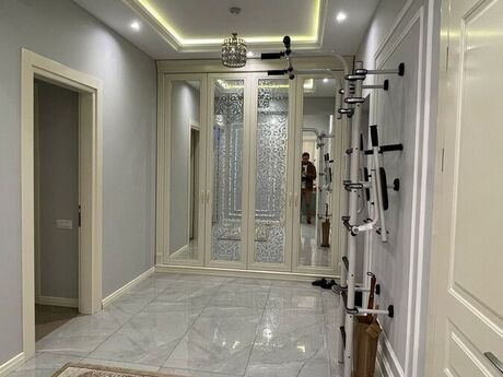 4 otaqlı yeni tikili - Elmlər Akademiyası m. - 140 m²