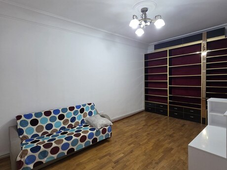 3 otaqlı köhnə tikili - Buzovna q. - 90 m²