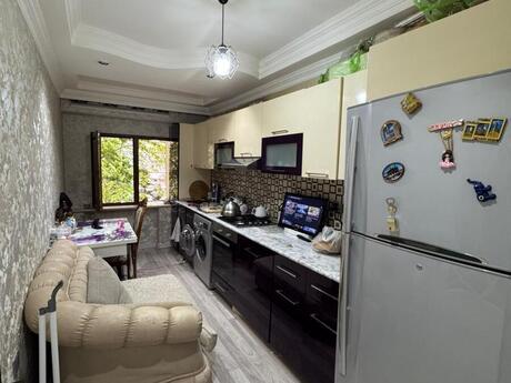 3 otaqlı köhnə tikili - Koroğlu m. - 80 m²