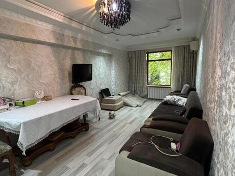 3 otaqlı köhnə tikili - Koroğlu m. - 80 m²