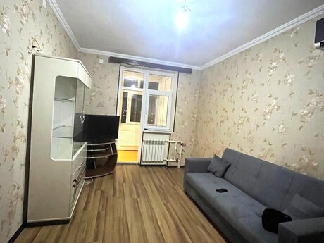 3 otaqlı köhnə tikili - Avtovağzal m. - 65 m²