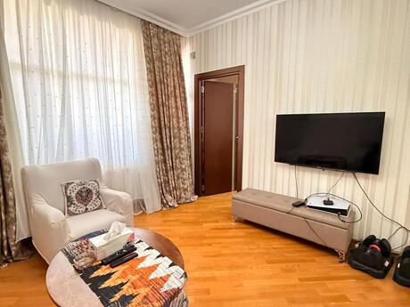 4 otaqlı yeni tikili - 28 May m. - 165 m²