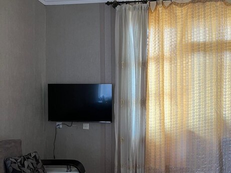 2-комн. вторичка - м. Ахмедлы - 60 м²