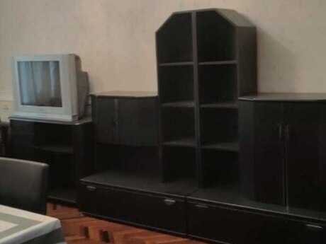 3 otaqlı köhnə tikili - Memar Əcəmi m. - 62 m²