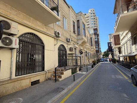 Obyekt - İçəri Şəhər m. - 70 m²