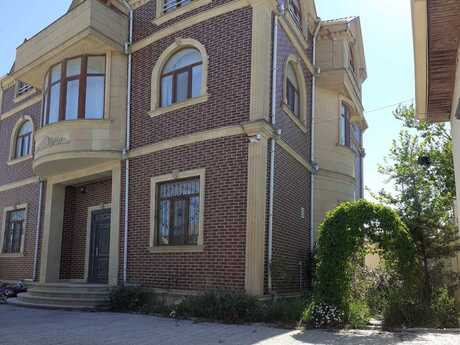 7 otaqlı həyət evi/bağ evi - Albalılıq q. - 400 m²