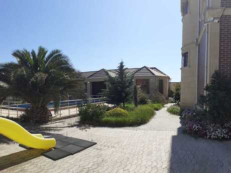 7 otaqlı həyət evi/bağ evi - Albalılıq q. - 400 m²