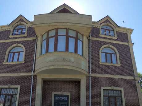 7 otaqlı həyət evi/bağ evi - Albalılıq q. - 400 m²