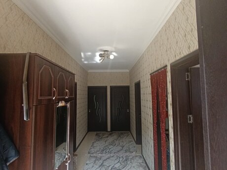 4 otaqlı həyət evi/bağ evi - Qaraçuxur q. - 160 m²