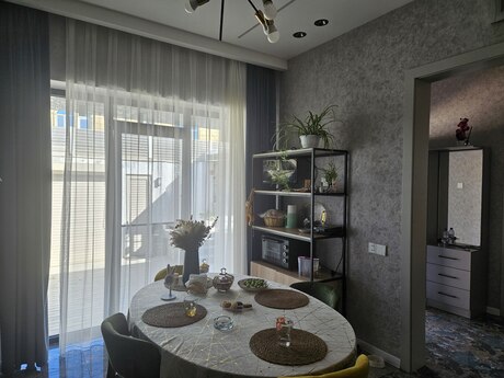 4 otaqlı həyət evi/bağ evi - Mərdəkan q. - 100 m²