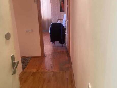 2 otaqlı köhnə tikili - 7-ci mikrorayon q. - 45 m²