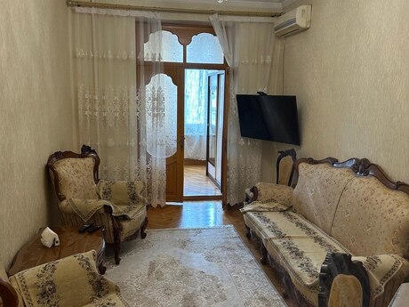 3 otaqlı köhnə tikili - Nəsimi r. - 74 m²