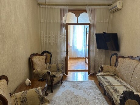 3 otaqlı köhnə tikili - Nəsimi r. - 74 m²