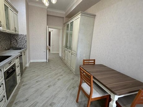 3 otaqlı yeni tikili - Şah İsmayıl Xətai m. - 137 m²