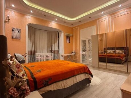 3-комн. вторичка - м. 28 мая - 120 м²