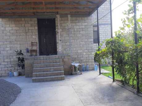 6 otaqlı həyət evi/bağ evi - Gəncə - 360 m²