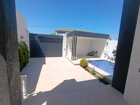 3 otaqlı həyət evi/bağ evi - Şüvəlan q. - 90 m²