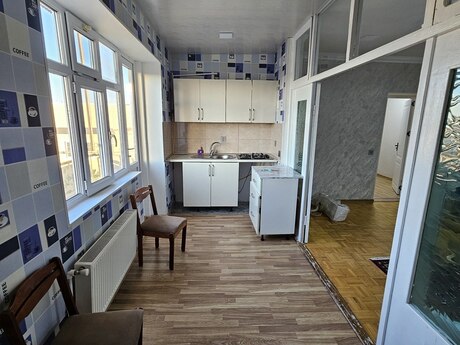 3 otaqlı köhnə tikili - Badamdar q. - 70 m²