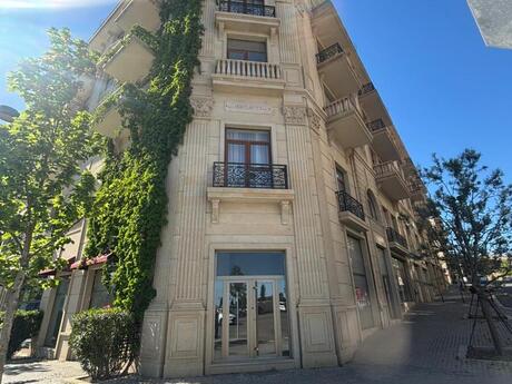 Obyekt - Ağ şəhər q. - 480 m²