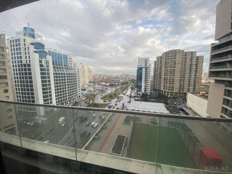 3 otaqlı yeni tikili - 8 Noyabr m. - 142.5 m²