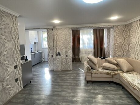 2 otaqlı köhnə tikili - Azadlıq Prospekti m. - 56 m²