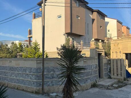 10 otaqlı həyət evi/bağ evi - Şüvəlan q. - 740 m²