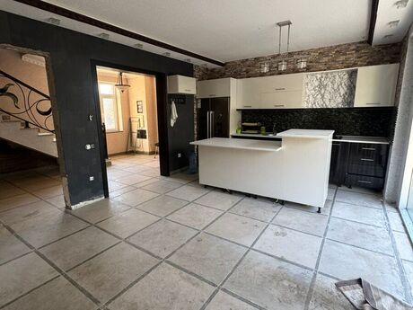 Şüvəlanda 10 otaqlı həyət evi satılır, 740 m², 750 000 AZN, şəkil 5 / 12