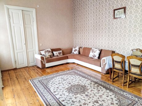 3 otaqlı köhnə tikili - İçəri Şəhər m. - 96 m²