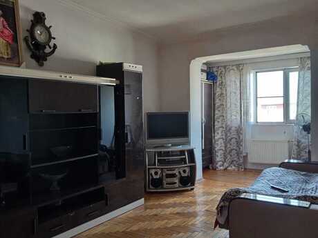 3 otaqlı köhnə tikili - Xalqlar Dostluğu m. - 80 m²