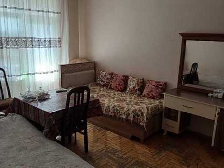 3 otaqlı köhnə tikili - Xalqlar Dostluğu m. - 80 m²