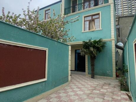 6-комн. дом/дача - пос. Биладжары - 250 м²