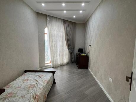 6 otaqlı həyət evi/bağ evi - Mərdəkan q. - 323 m²