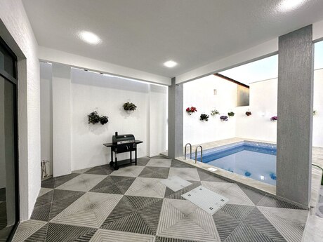 4 otaqlı həyət evi/bağ evi - Şüvəlan q. - 150 m²