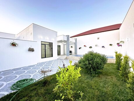 4 otaqlı həyət evi/bağ evi - Şüvəlan q. - 150 m²