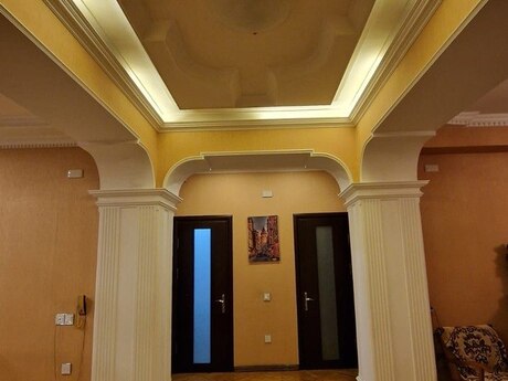 3-комн. новостройка - Насиминский  р. - 130 м²