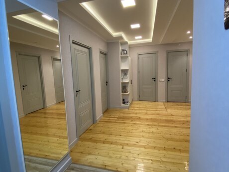 4 otaqlı yeni tikili - Xalqlar Dostluğu m. - 120 m²