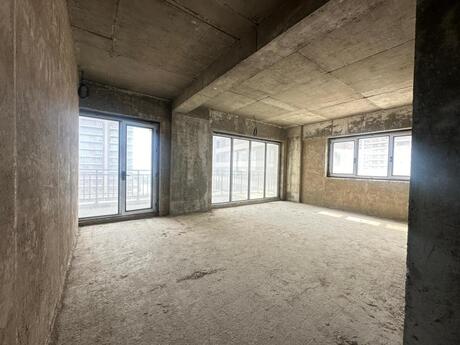 4 otaqlı yeni tikili - Ağ şəhər q. - 200 m²