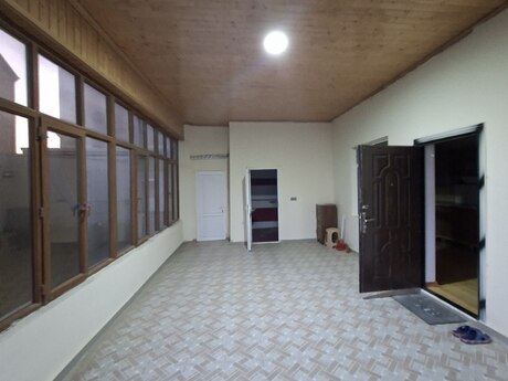 3 otaqlı həyət evi/bağ evi - Novxanı q. - 100 m²