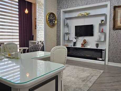 Obyekt - Elmlər Akademiyası m. - 250 m²