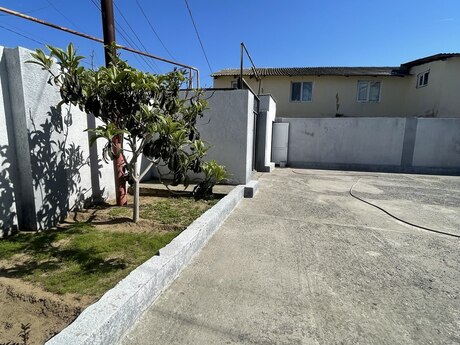 4 otaqlı həyət evi/bağ evi - Novxanı q. - 210 m²